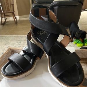 Black Sofft sandal 6.5